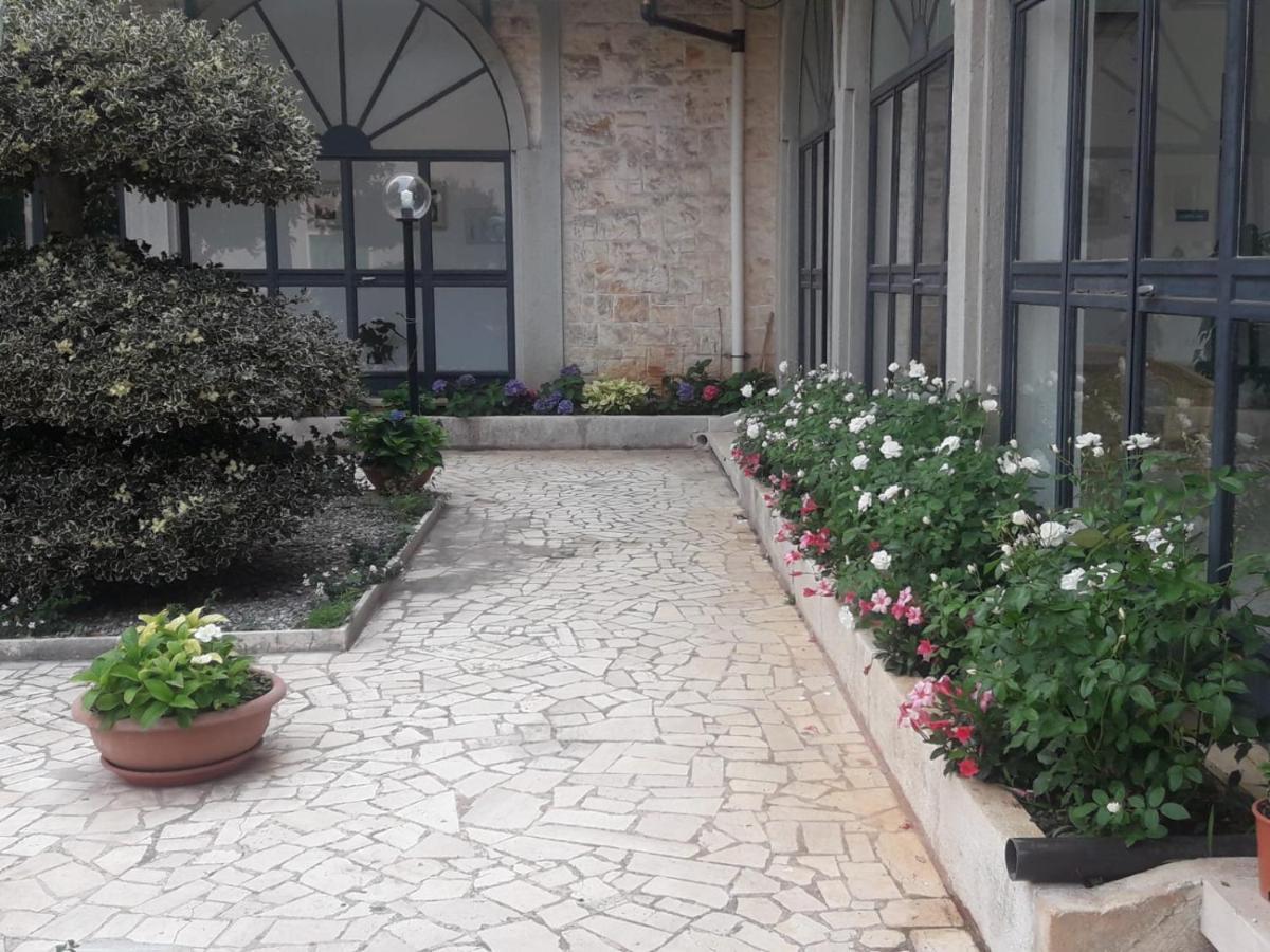 Trullo Dell'Immacolata - Casa Vacanze Gestita Da Suore Сельва-ді-Фазано Екстер'єр фото